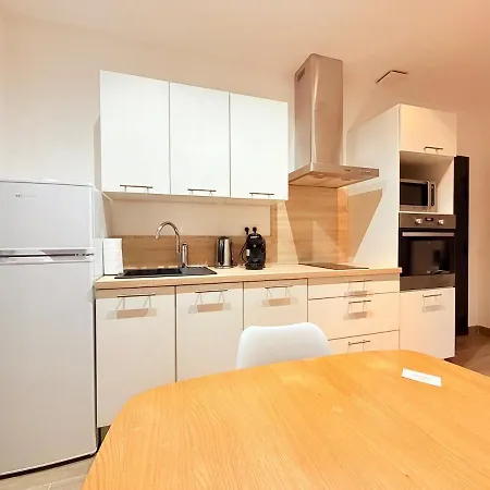 T2 Terrasse, A Pied, Parking Apartman